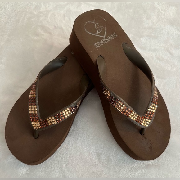 Lady Lanell Swarovski Crystal size 7 women’s brown wedge sandals. - Picture 1 of 6